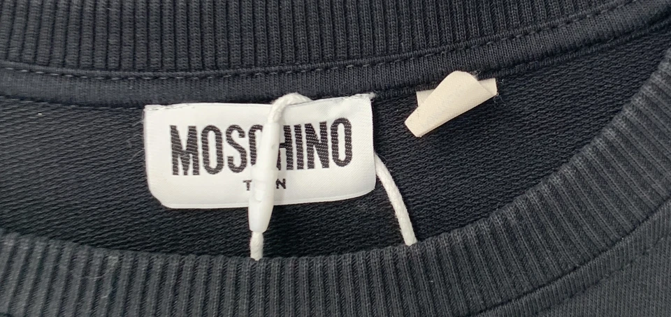 Vestido negro manga gorra estampado con logotipo y lápiz labial MOSCHINO para adolescentes niñas talla 14 años Foto 4 de 4
