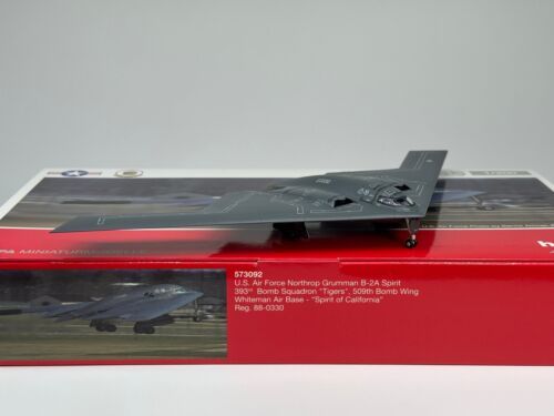 Herpa 1:200 USAF Northrop B-2 88-0330 393rd Bomb Squadron 573092
