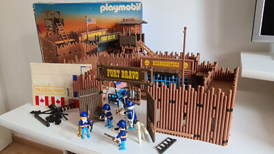 Playmobl Western Fort des soldats - YouTube