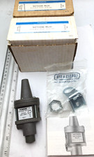 Powers Lot of 2 Switching Relay Adjustable Range 0-25 PSI, 4E721,  243-0001 NIB