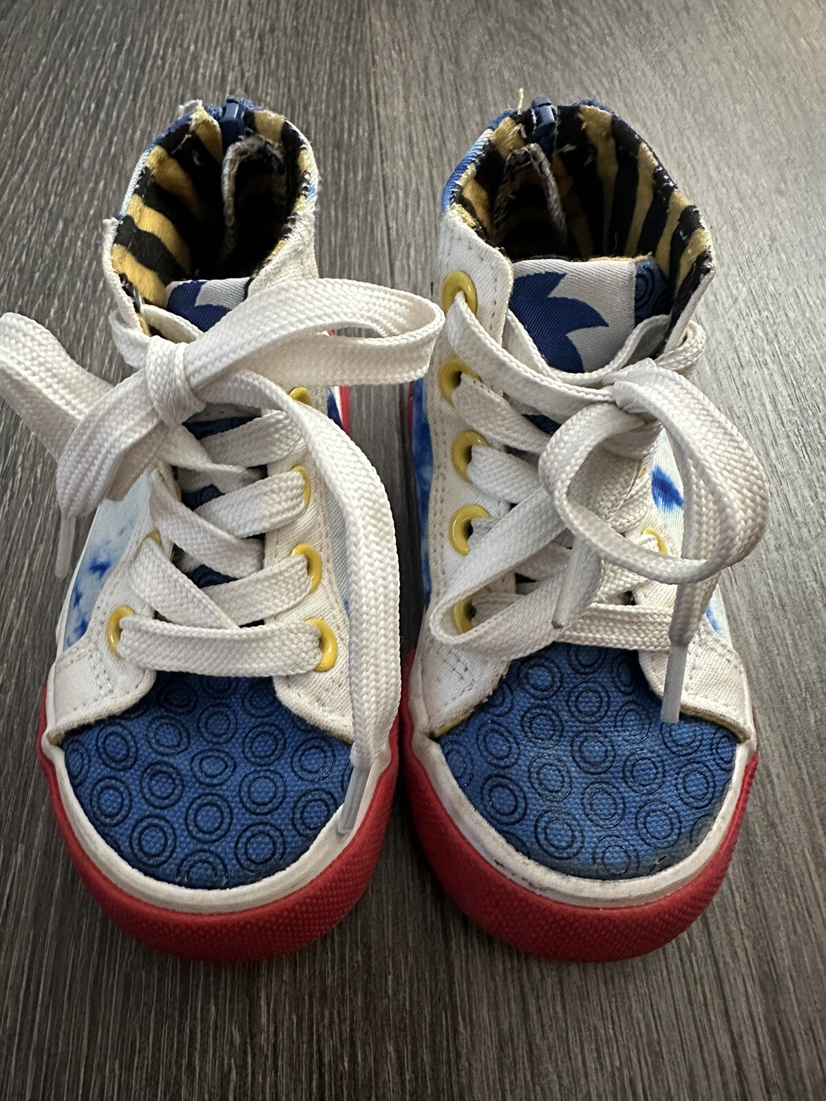 Ground Up Sonic The Hedgehog Sega High Top Sneakers Shoes Kids Size 7