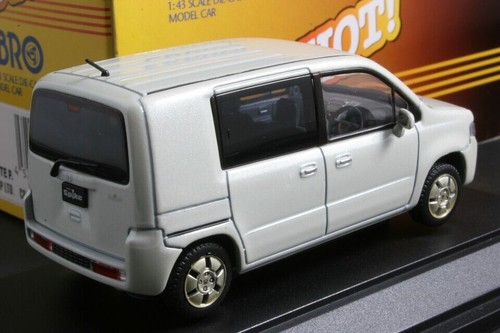 EBBRO 43277 1:43 SCALE 2002 HONDA SPIKE MOBILIO DIE CAST MODEL CAR PEARL WHITE - Picture 3 of 3