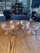 Luminarc Pink Glass Swirl Footed Ice Cream Sorbet Fruit Bowls Dishes Set Of 4