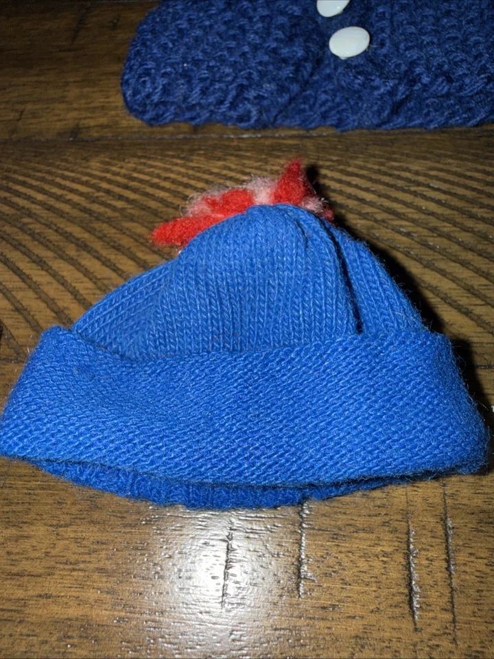 Lote floral tejido Barbie vintage años 60-70 7 piezas sombreros pompón vestido cárdigan HK Foto 3 de 4