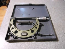 MITUTOYO 103-219A Outside Micrometer .0001 Carbide 4”-5” Rod Standard & Case gBo