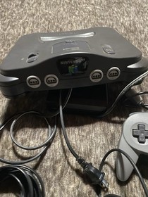 Nintendo 64 N64 Bundle with Cables
