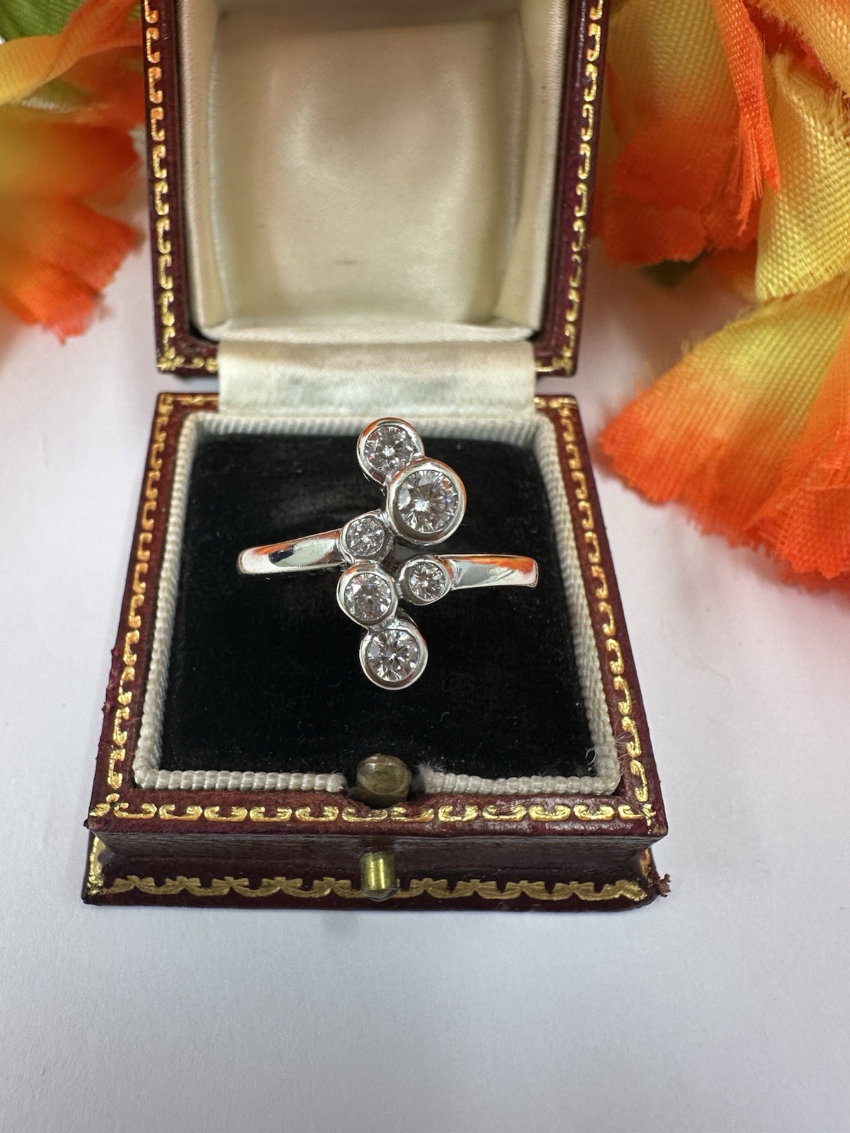 Stunning 0.65ct 9k White Gold Bubble Ring