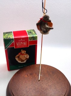 Miniature Hallmark Keepsake Ornament Seaside Otter 1991