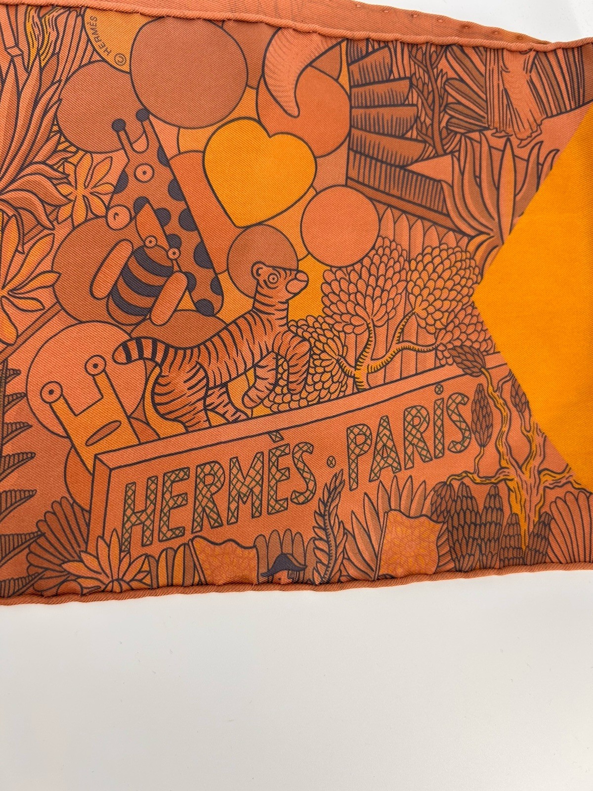 HERMES  maxi twilly Gold Orange Echarpe De Soie Surte NWT image 2