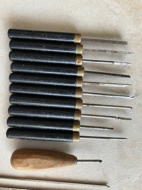 24 watchmaker's lathe gravers