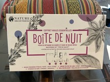 BOÎTE AVEC PLUS DE 170 GRAMMES DE TIMBRES NEUFS DU MONDE ENTIER. ÉNORME COTE.