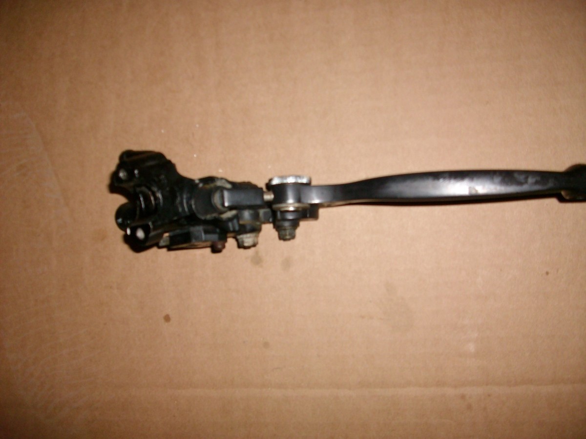 89 90 1989 KAWASAKI ZX750H1 ZX7R H1 OEM FRONT BRAKE MASTER