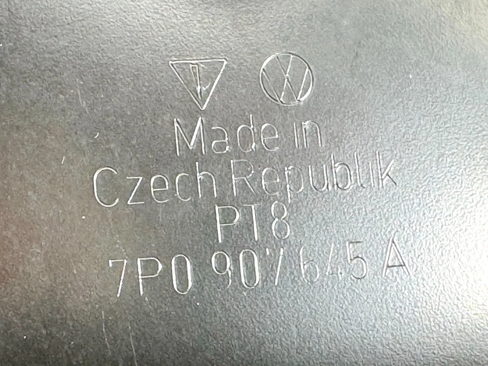 11-17 VOLKSWAGEN TOUAREG ENGINE MOTOR COMPUTER CONTROL MODULE ECM UNIT OEM - Image 3 of 4