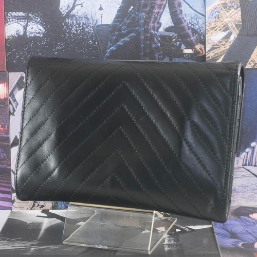 Chanel V-stitch lambskin wallet, black x silver leather, Coco mark maintenance - Picture 2 of 19