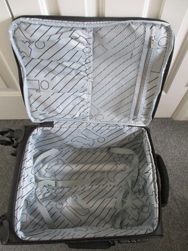 It Luggage - Black, Soft Shell, Lightweight, Small, Telescopic Handle Suitcase - Picture 10 of 14