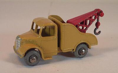 Matchbox Regular Wheels Nr. 13 A Bedford Wreck Truck tan MTW Lesney #216