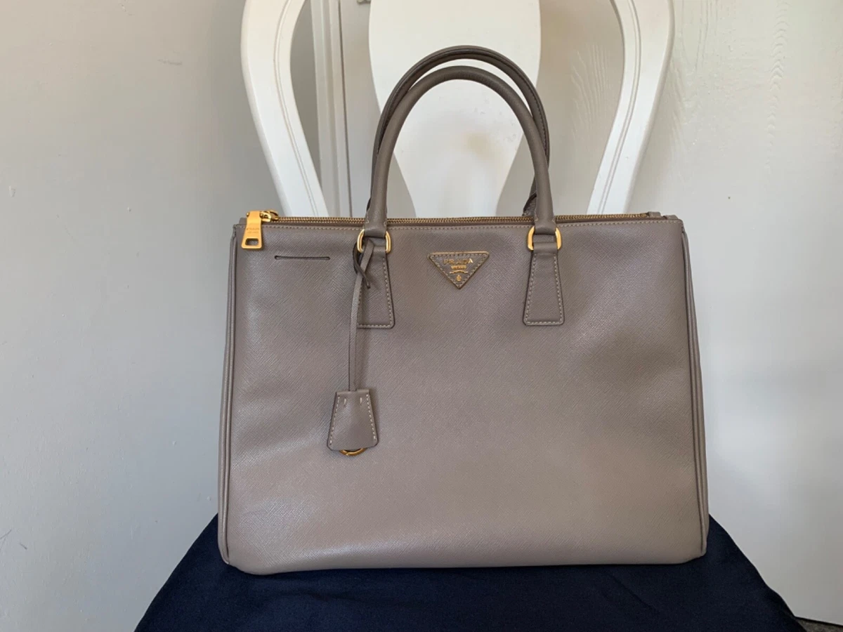 Prada Galleria Medium Bag in Saffiano Leather - Prada - Woman