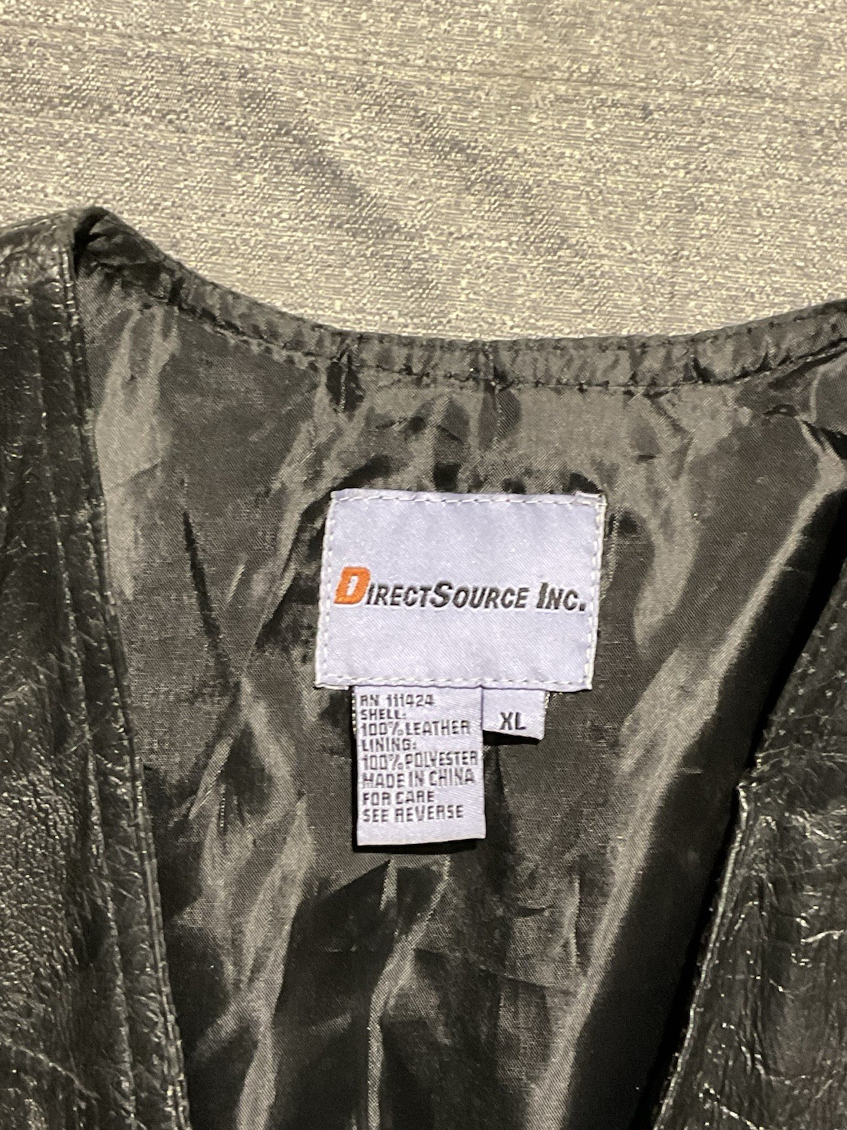 Direct Source Inc Men's Patchwork Black Leather V… - image 2