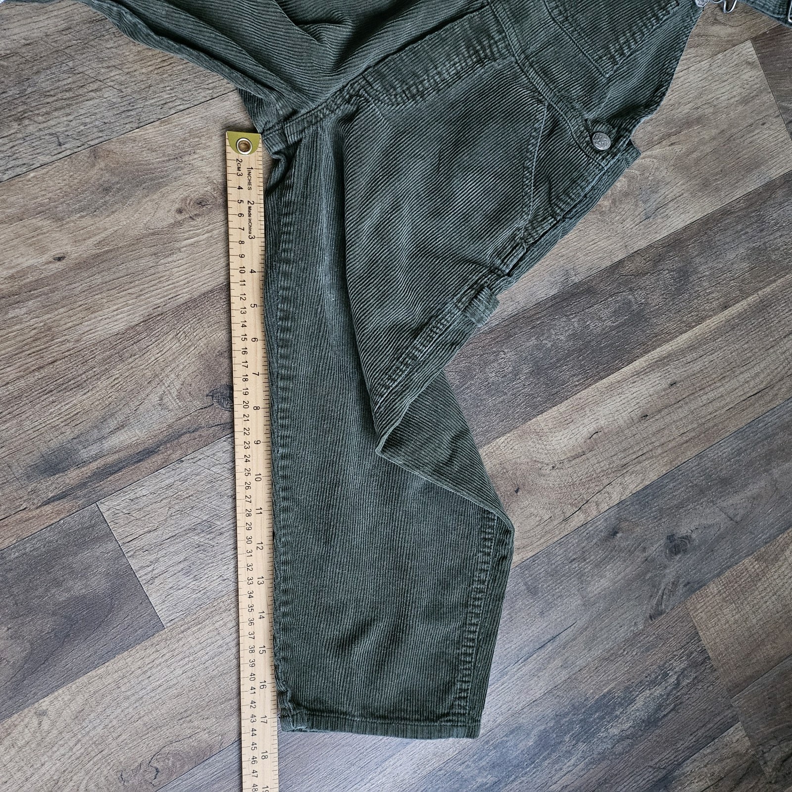 Vintage OshKosh B’gosh Green Corduroy Vestbak Overalls Boys Size 6 Cotton GUC