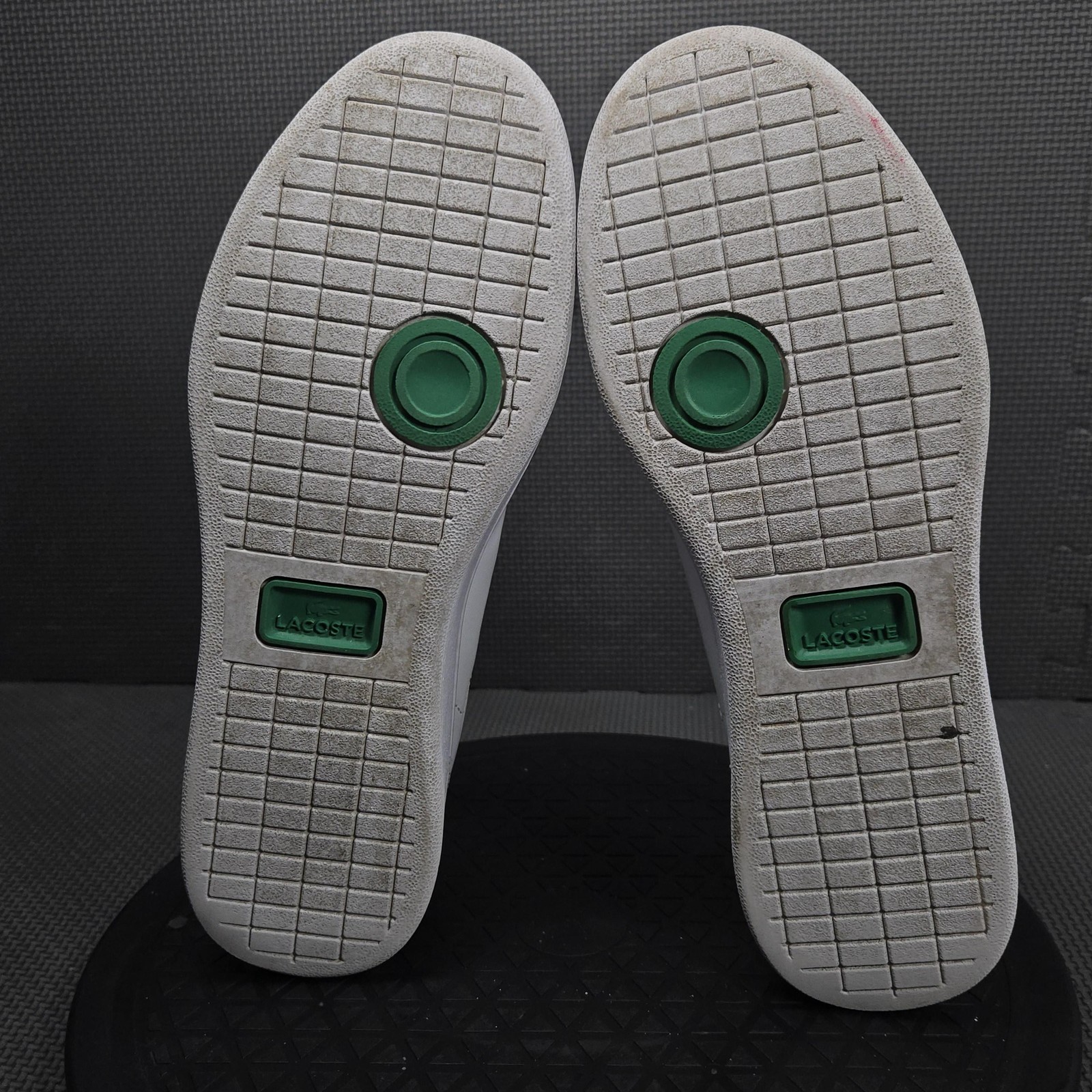 Lacoste Carnaby Pro Shoes Womens Size 8 White Low Top Sneakers 746SFA0031082 thumbnail 7