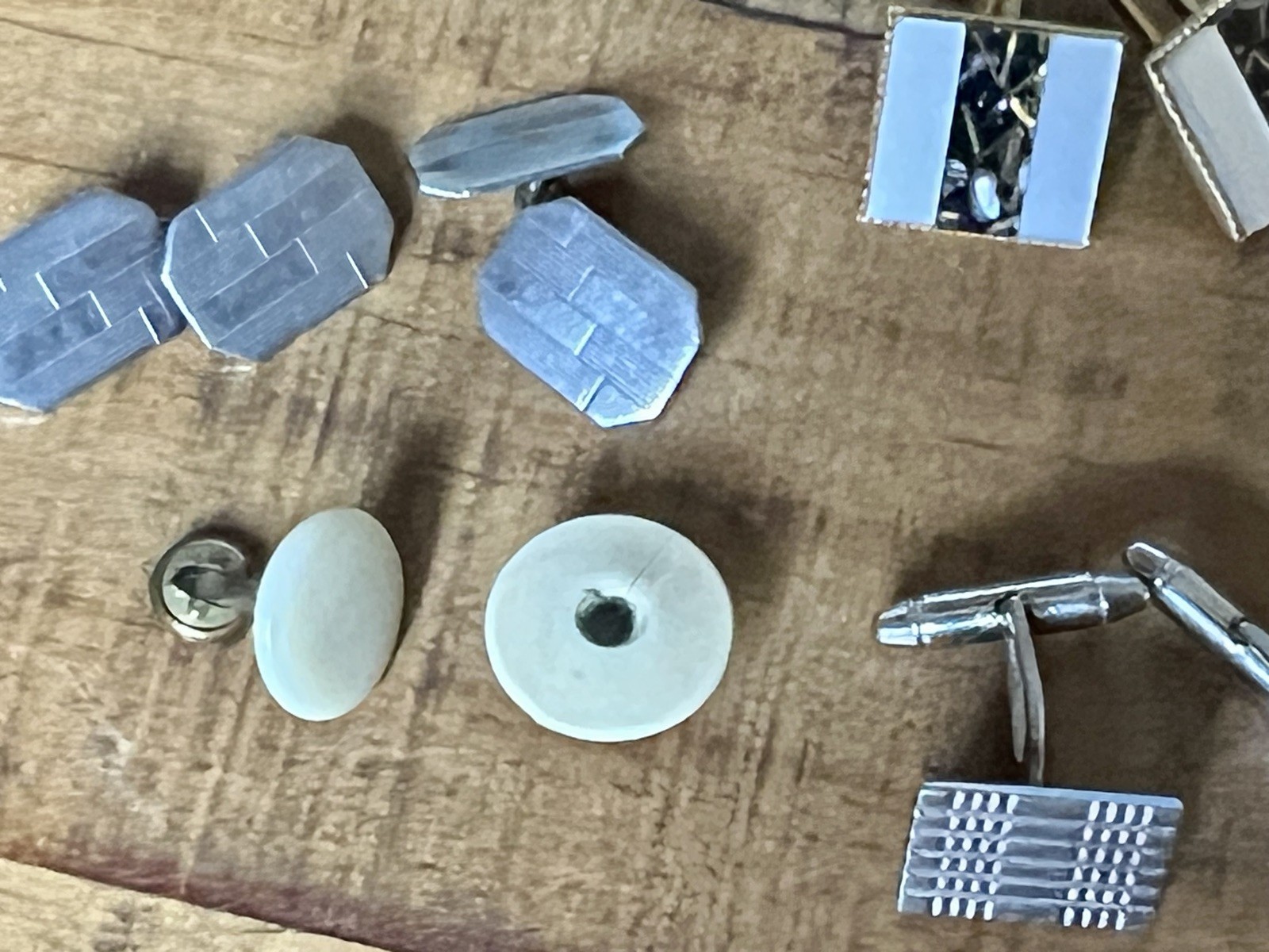 Old Cufflink  box and cufflinks ‘ A stud in the b… - image 4