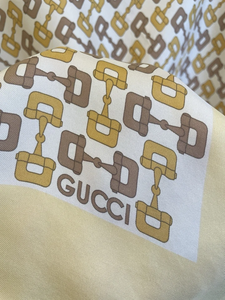 Y7# Gucci Bufanda de Seda Amarillo y Marrón Broca Cadena Estampado Hecho en Italia Foto 2 de 4
