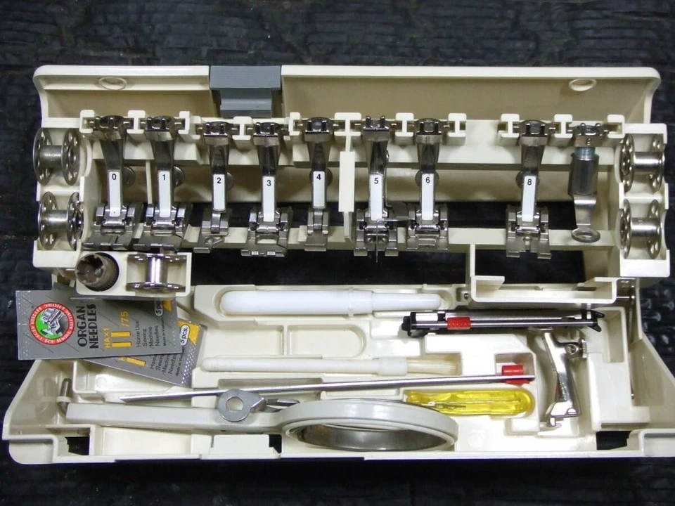 BERNINA 1090 Riccar Computerized Sewing Machine with Manual Electronic Tested JP - Image 3 of 4