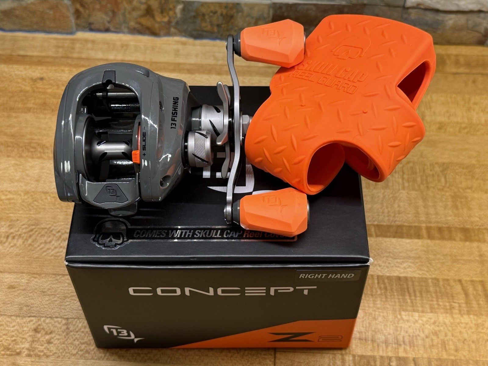 13 FISHING Casting Reel - Concept Z SLIDE - 7.5:1 - Right Ha