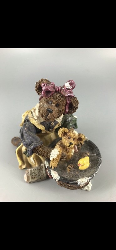 Boyd’s Bears #227747 Mama Bathing Baby.  25P