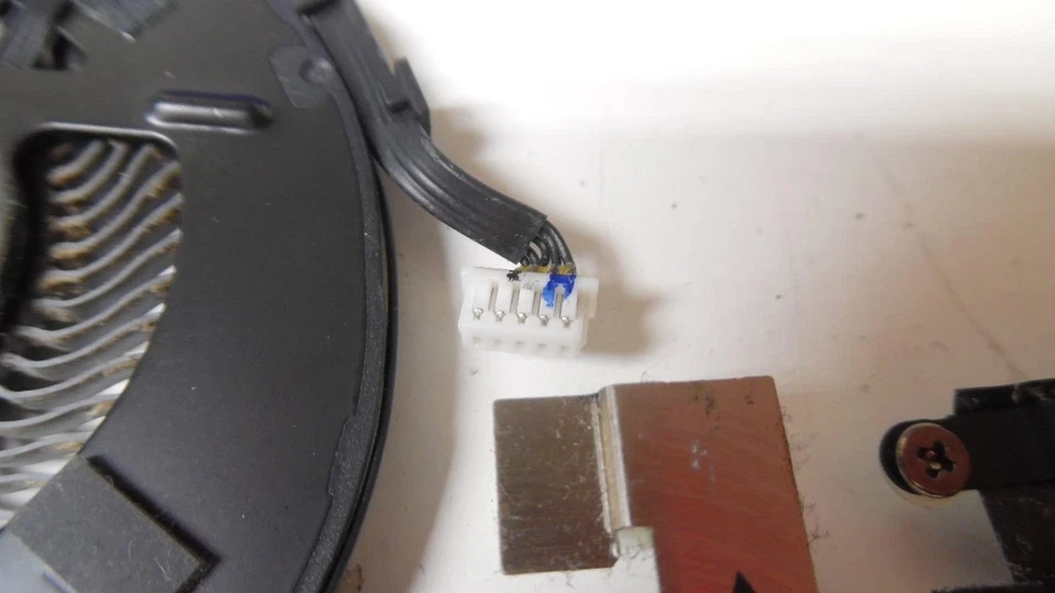 OEM Lenovo ThinkPad T480 CPU Cooling Fan Heatsink 01ER497 - Image 4 of 4