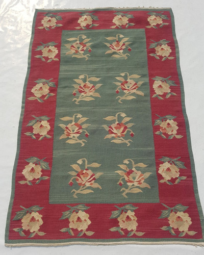 Vintage Traditional Handcrafted Floral Kilim Rug for Home Décor 155x99 cm
