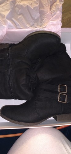 Band new Pilar Sweater Cuff Boot size 8 