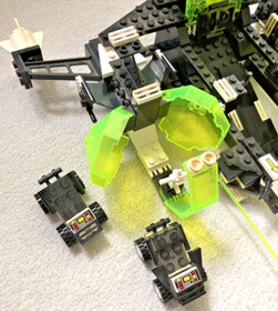 LEGO 6981 Aerial Intruder BLACKTRON II LEGO SPACESHIP + INSTRUCTIONS COMPLETE
