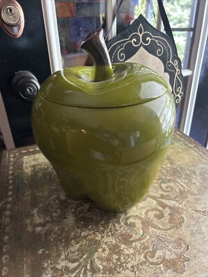 X-Large Green Apple Cookie Jar by Doranne of California J 111 USA