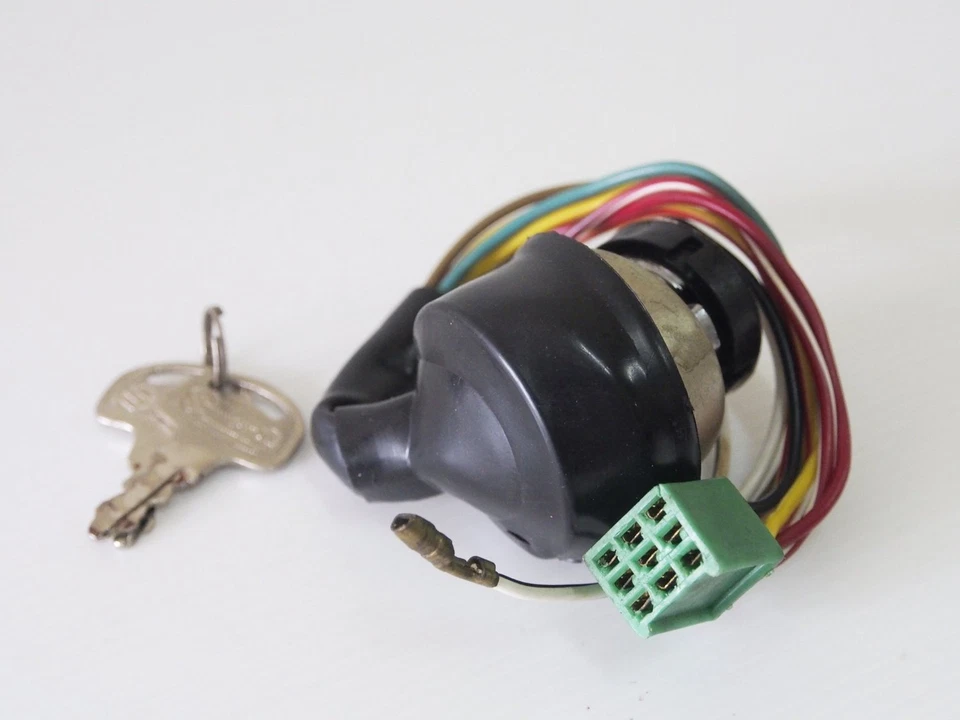 Ignition Switch Key New Fits Suzuki A100 A100SR A100P TS50 TS75 AS100 RV90 RV50 - Image 4 of 4