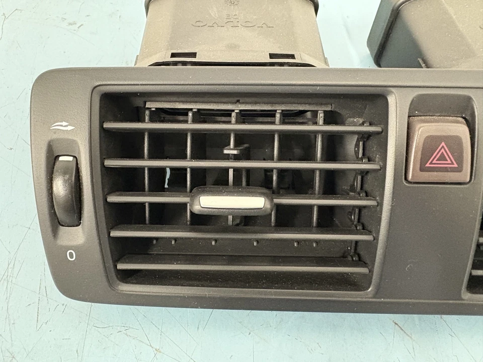 VOLVO C70 S40 V50 C30 TABLERO CENTRAL AIRE ACONDICIONADO CALEFACCIÓN AIRE VENTILACIONES PELIGRO 07-13 NEGRO Foto 2 de 4