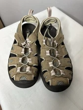 LL Bean Hiking Water Sandals Shoes Women Sz 7 Outdoors Tan Pull Tab EUC