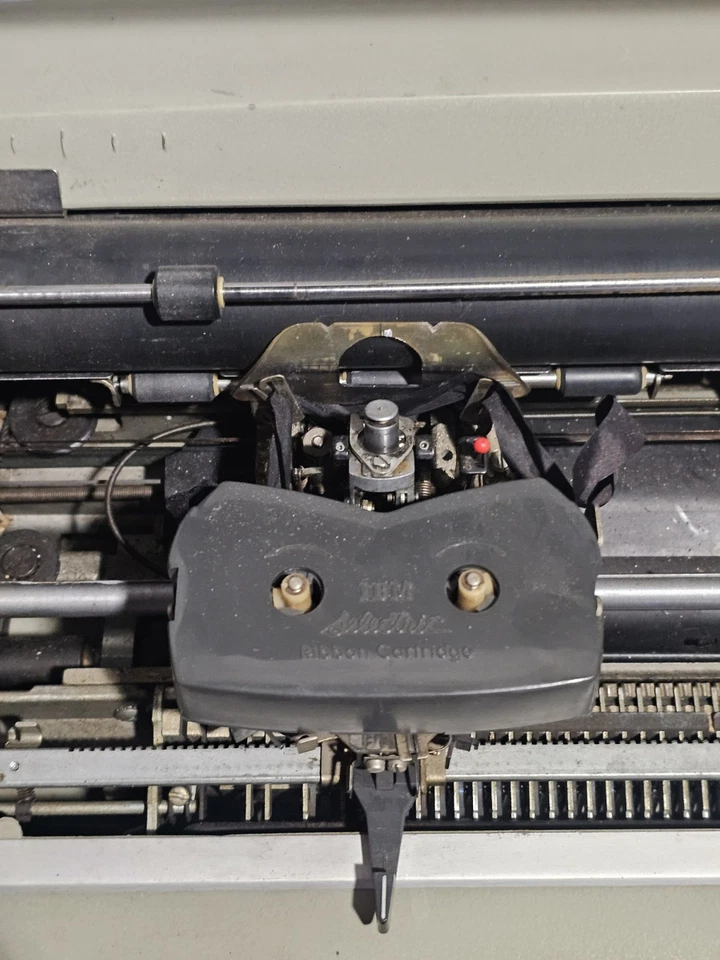 IBM SELECTRIC I MODEL 72 As-is Untested Vintage Electric - Image 3 of 4