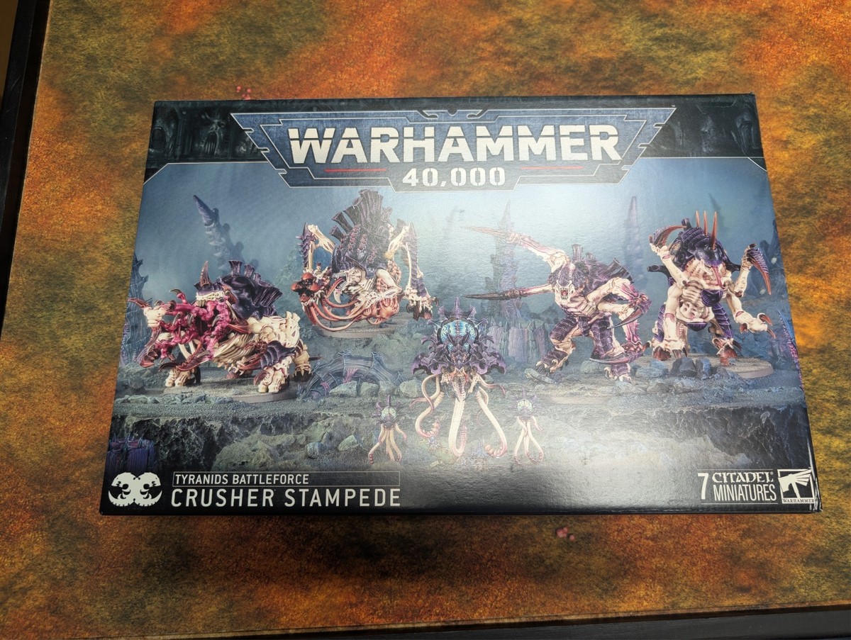 ウォーハンマー　Tyranids - Crusher Stampede Amazon.com: Games Workshop Tyranids: Crusher Stampede Battleforce