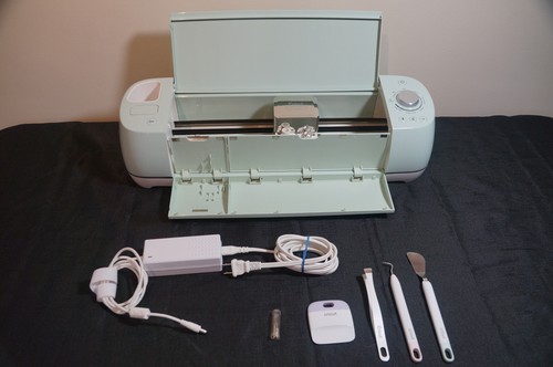 Cricut Explore Air 2 with extras - Mint color - very good condition! - Picture 5 of 12