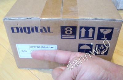 1PC New in box Pro-face GP37W3-BG41-24V touch screen