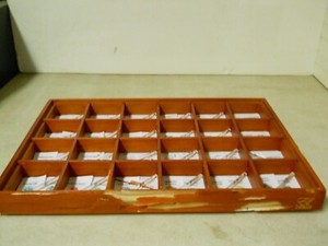 Elfbeads Brown Wood 24 Compartment Bead Display Tray Stackable 22 Sticks DAMAGED