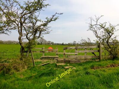Photo 6x4 Footpath And Basic Stile New Row/SD6438 I found this rather ba c2014