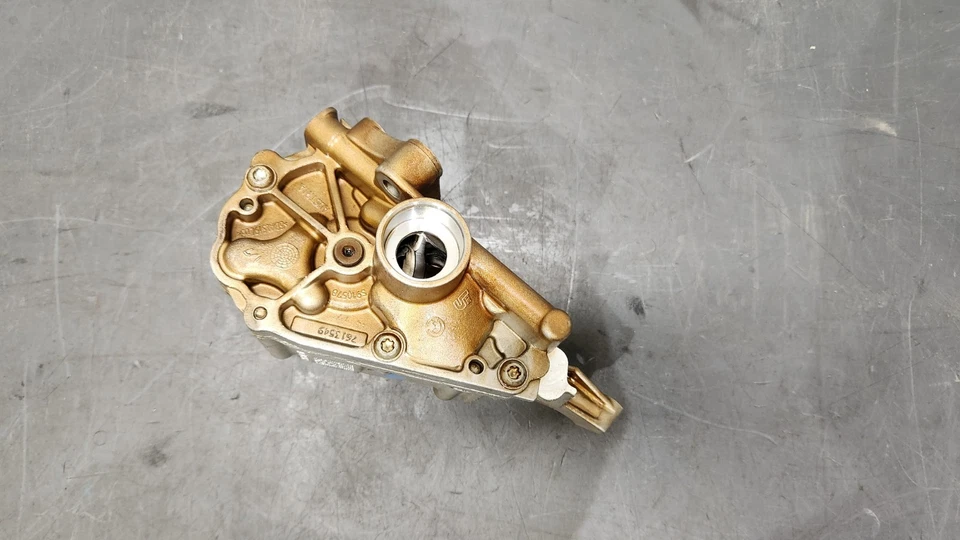 ✅ OEM BMW E82 E92 F32 F07 F10 F06 F12 F13 335 435 535 N55 Engine Motor Oil Pump - Image 4 of 4