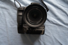 Sony Alpha A200 Digital SLR Camera 10.2MP with 18-70mm Lens