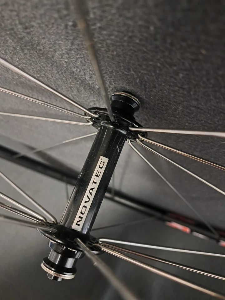 Vorderrad 28 ZOLL Novatec  - Remex Rennrad FIXI SINGLESPEED LIGHT 666 Gramm - Bild 2 von 4