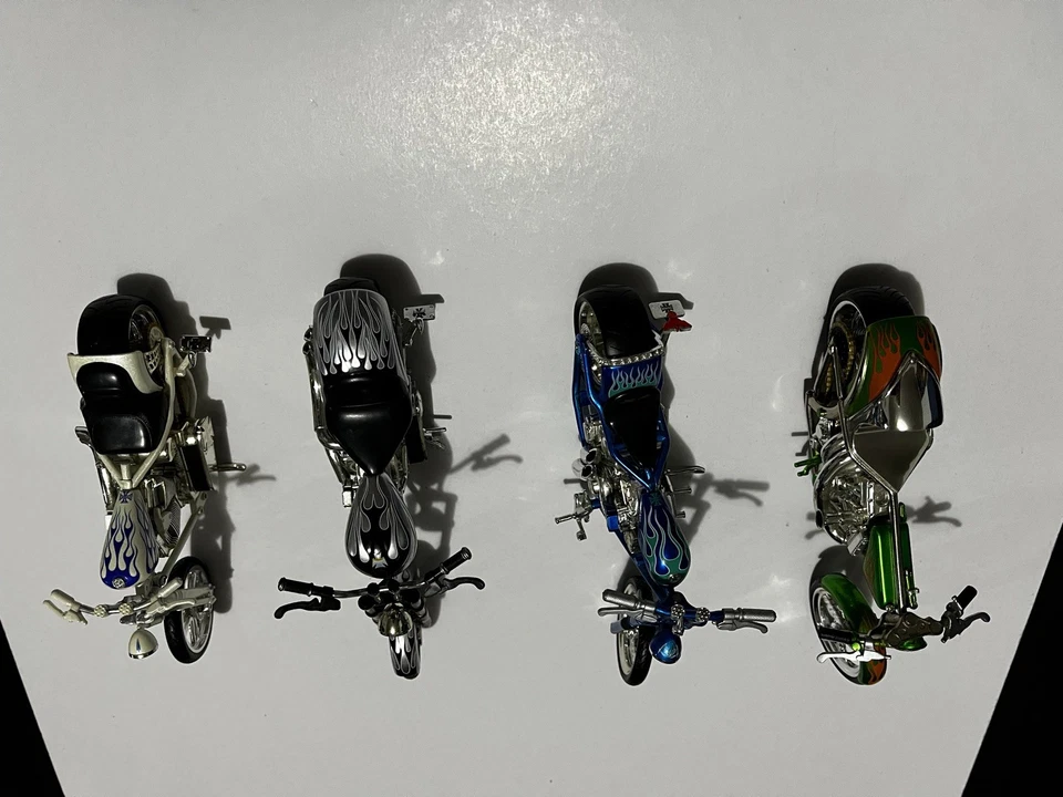 4 Jesse James West Coast Choppers 1:18 Adult owned 1/18 scale  - Image 4 of 4