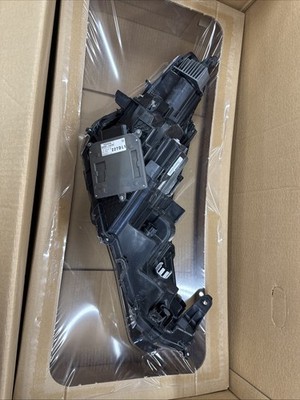 2023-2024 TOYOTA COROLLA CROSS XLE XSE LEFT SIDE HEADLIGHT AFS ADAPTIVE LED OEM