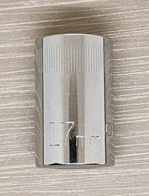 Craftsman USA 17mm Socket 12 Point 1/2'' Drive G 44237 (Top Knurl)