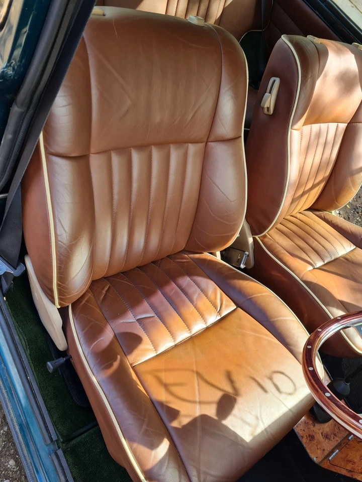 CLASSIC MINI MAYFAIR LEATHER SEATS DOOR PANELS WITH STEERING WHEEL & DASH TRIMS - Image 2 of 4